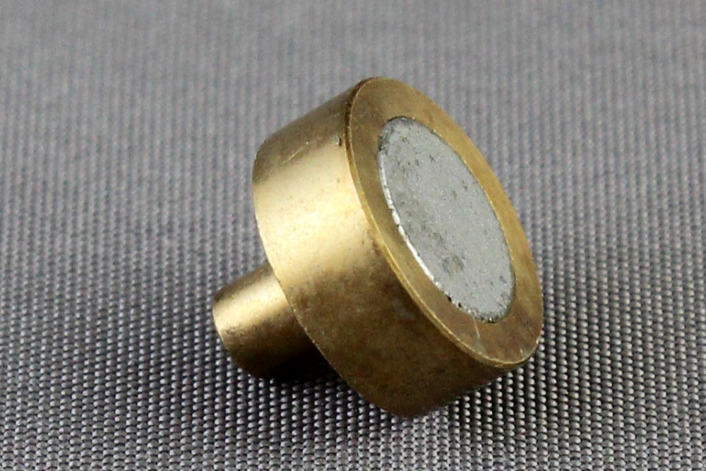 Magnetic Base